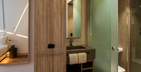 hotel room image
