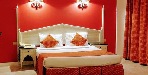 hotel room image