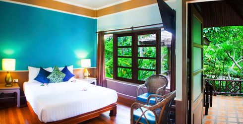 hotel room image