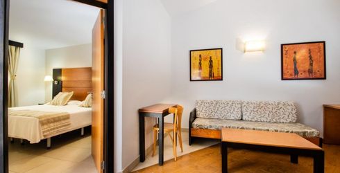 hotel room image