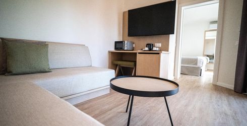 hotel room image