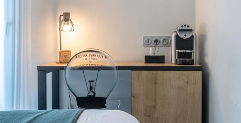 hotel room image