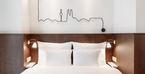 hotel room image