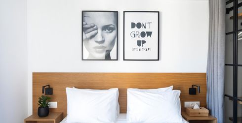 hotel room image