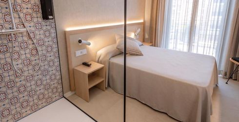 hotel room image