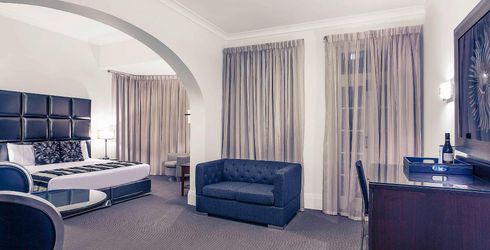 hotel room image