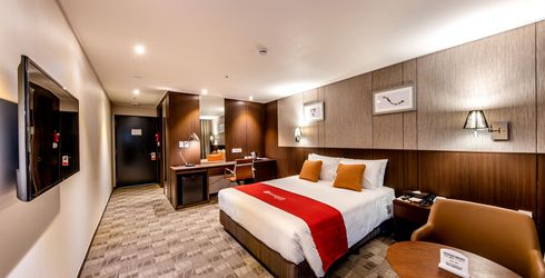 hotel room image