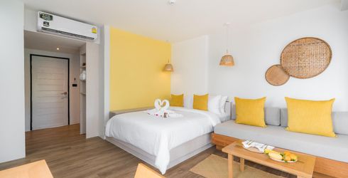 hotel room image