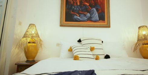 hotel room image