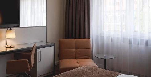 hotel room image