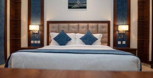 hotel room image
