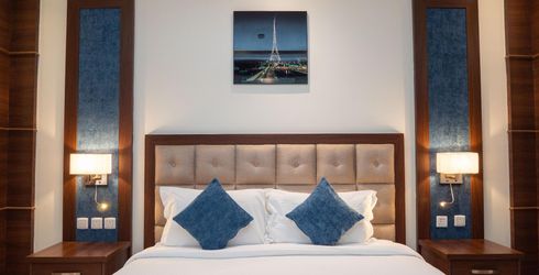 hotel room image