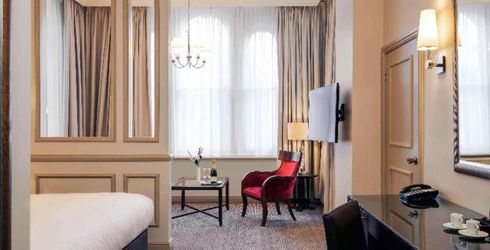hotel room image