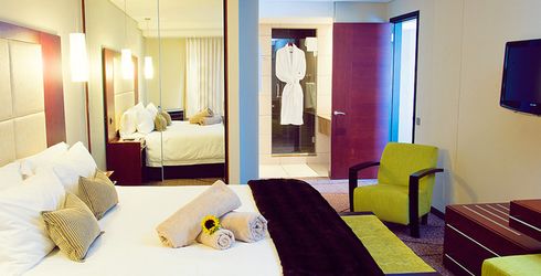 hotel room image