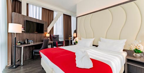 hotel room image