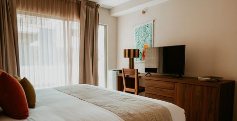 hotel room image