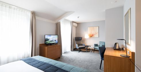 hotel room image