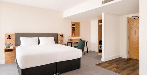 hotel room image