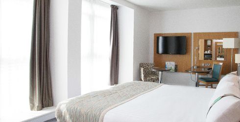 hotel room image