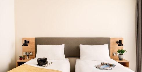 hotel room image