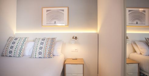 hotel room image