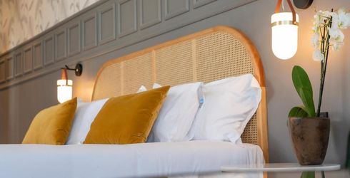 hotel room image