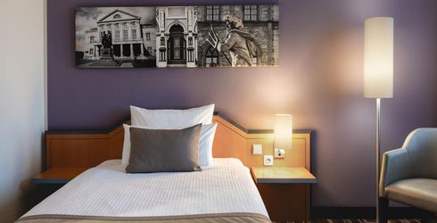 hotel room image