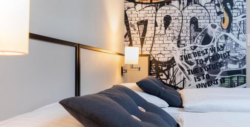 hotel room image
