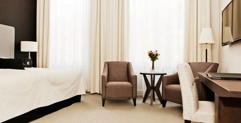 hotel room image