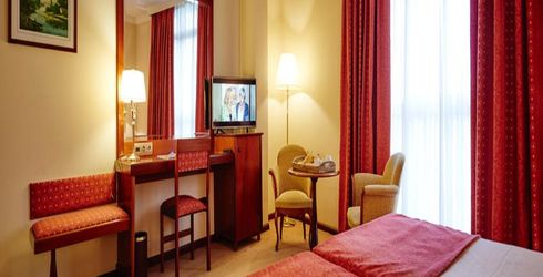 hotel room image