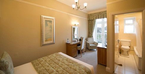 hotel room image