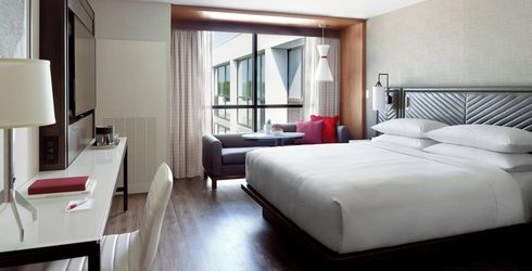 hotel room image