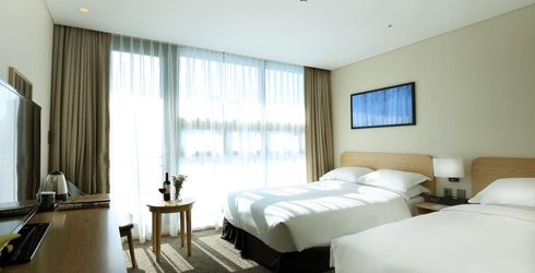 hotel room image