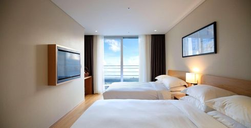 hotel room image