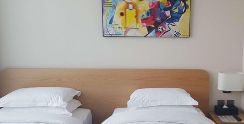 hotel room image