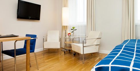 hotel room image