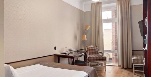 hotel room image