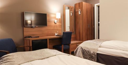 hotel room image