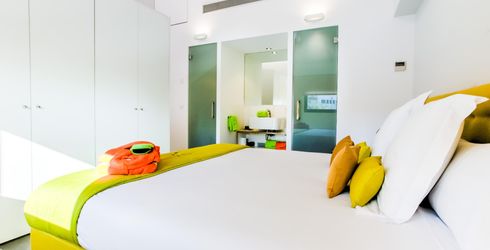 hotel room image