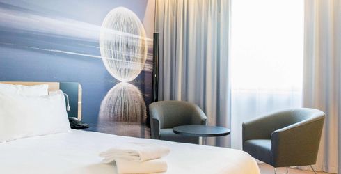 hotel room image