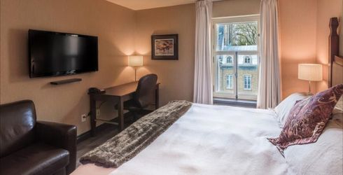 hotel room image