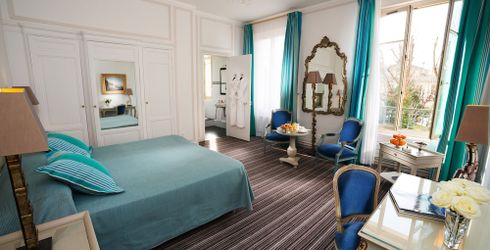 hotel room image